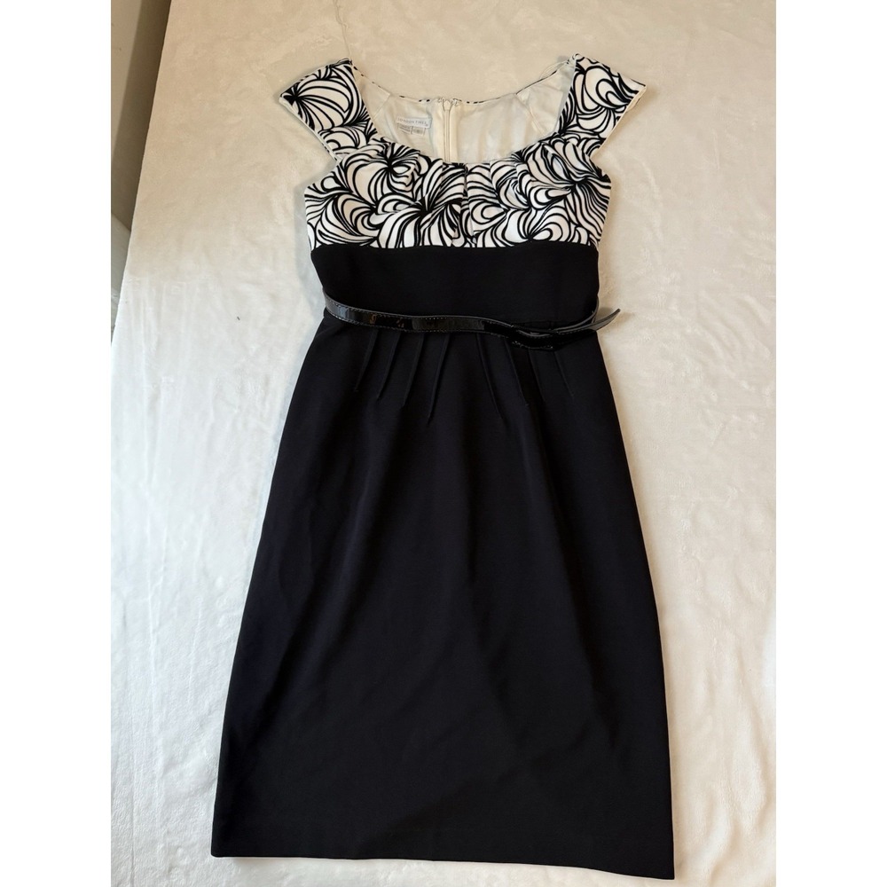 London Times 6 Black & White Dress Sleeveless